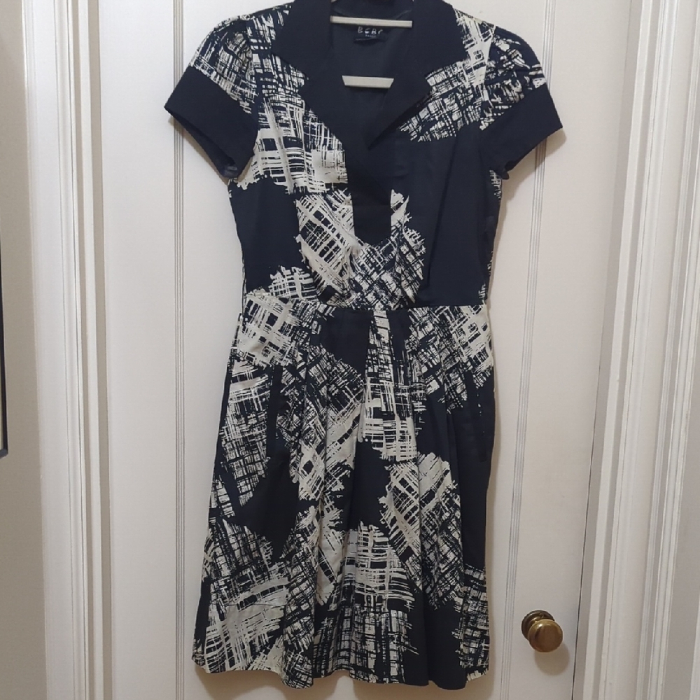 BCBG Paris Navy and White Abstract Dress